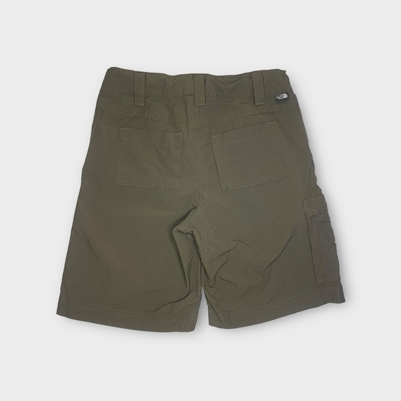 The North Face Forest Green Shorts - Picture 4 of 4